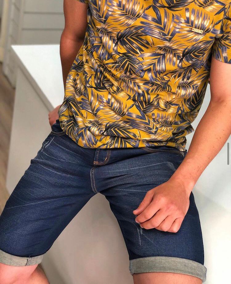 Camiseta masculina  e calção jeans - DaCidadeShop