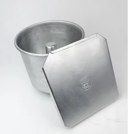 FORMA PANETONE COM TAMPA CAPARROZ - DaCidadeShop