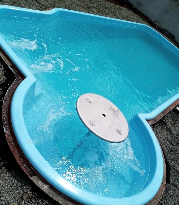 Piscina com bar molhado.  - DaCidadeShop